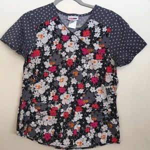 Scrubstar floral Scrub top